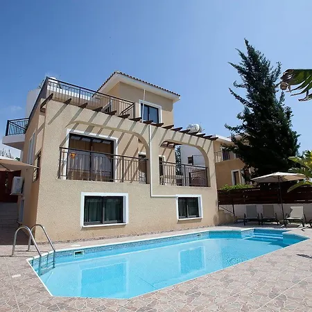 וילה Marinea Klorakas